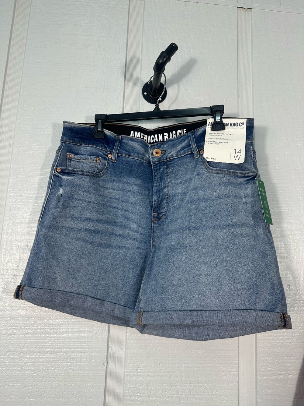 American Rag Women’s Denim Shorts Size 14W NWT